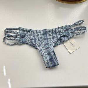 Midori emmie bikini bottom in Mykonos size medium